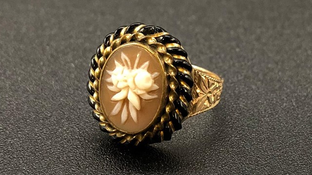 A photo of a cameo ring.